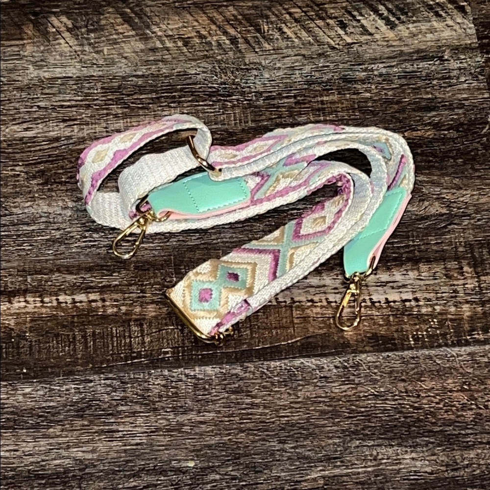 Universal Multicolor Geometric Strap - Picture 3 of 4